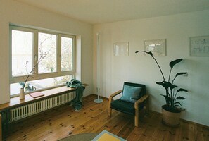 Interior - Bauhaus studio with Havel river views in Werder (Werder (Havel))