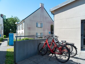 Apartment | Property grounds - Decent Stay in Art Village With Terrace (Pont-Aven)