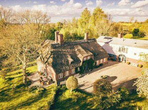 Exterior - Charming garden apartment in an old thatched house (Steinberg)