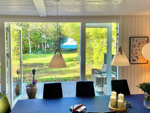 Nature retreat with fjord views near Spøttrup