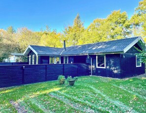 Exterior - Nature retreat with fjord views near Spøttrup (Spøttrup)