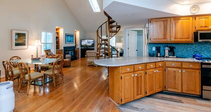 896 Shelter Cove “Be Still” | 2BR/2BA + Loft | Dog Friendly | Pool/Amenity Pass Included