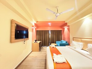Phòng đôi Deluxe, quang cảnh thành phố | Truy cập Internet không dây miễn phí 