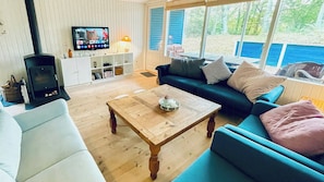 TV, fireplace - Cottage near forest and beach (Glesborg)