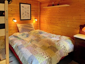 Room - Cottage near forest and beach (Glesborg)
