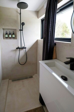 Shower - Holiday home with field views near Tisvilde beach (Vejby)