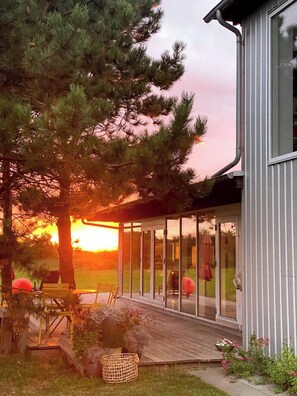 Outdoor dining - Experience the sea and starling murmuration (Samsø)