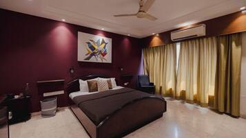 5 bedrooms, iron/ironing board, free WiFi, wheelchair access