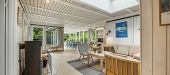 Maison de vacances pour deux familles sur un grand terrain naturel