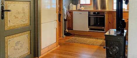 Oven, dishwasher, coffee/tea maker