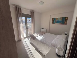 Room - Vasili's Mini Villa in Nafplio with shaded parking (Nafplion)