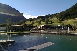 Pool - Mountain Hut 'Chalet Adlerhorst Am Großglockner' with Mountain View, Private Terrace and Private Garden (Wolkersdorf)