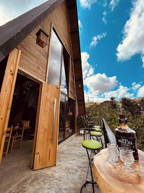 Outdoor dining - Alpine Cabin PR 2026 (Tavera)