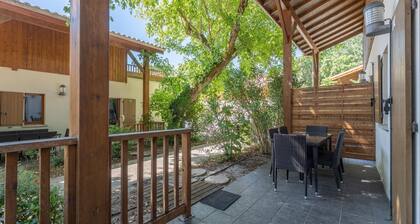 Lacanau Stay, 100m to Lake & Pool