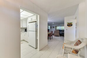Interior - 5 Mi to Venice Beach! Remote-Work-Ready Retreat (Venice)
