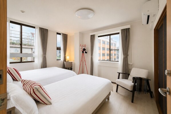 Family Apartment, City View | Blackout drapes, iron/ironing board, free WiFi - Panda Stay - Asakusa 5 mins Walk & Skytree Apt (Tokyo)