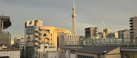 Appartement familial, vue sur la ville | Terrasse/patio