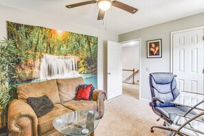 TV, fireplace, computer monitors - 3 Mi to San-Lee Park! Family Home w/ Office & Yard (Sanford)