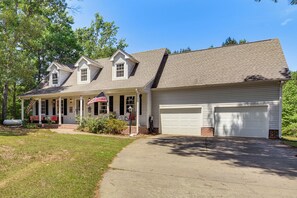 Exterior - 3 Mi to San-Lee Park! Family Home w/ Office & Yard (Sanford)