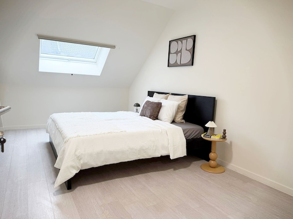 Central Ghent 2 Rooms With Shared Lr - Gent