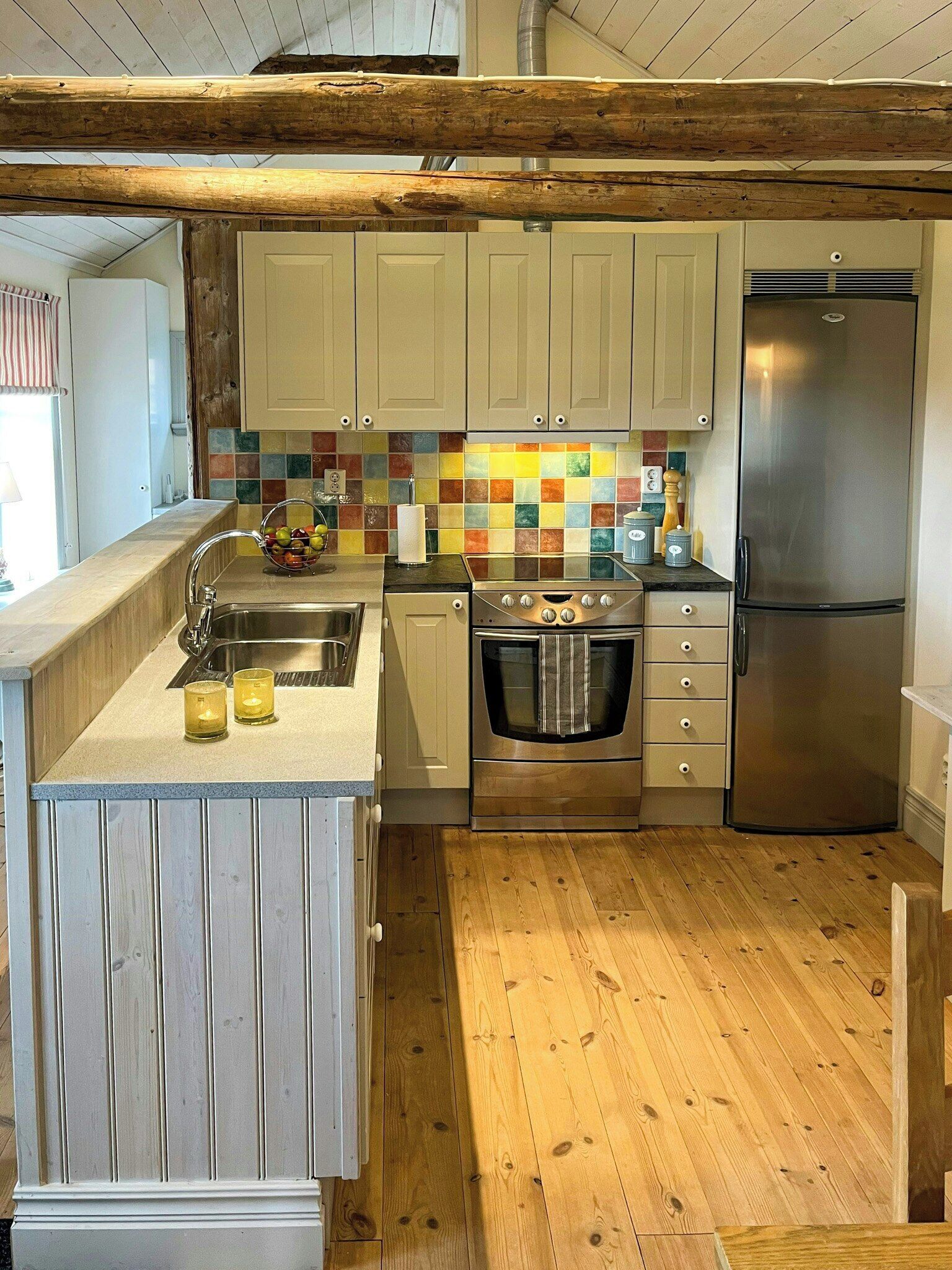Oven, coffee/tea maker