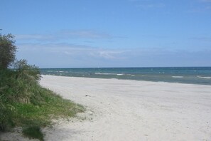 Beach - Modern and comfortable vacation home - Reethaus Wiek right half of the house - (Wiek)