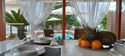 Studio Apartment with Sea View and 2 Balconies