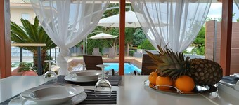 Studio Apartment with Sea View and 2 Balconies