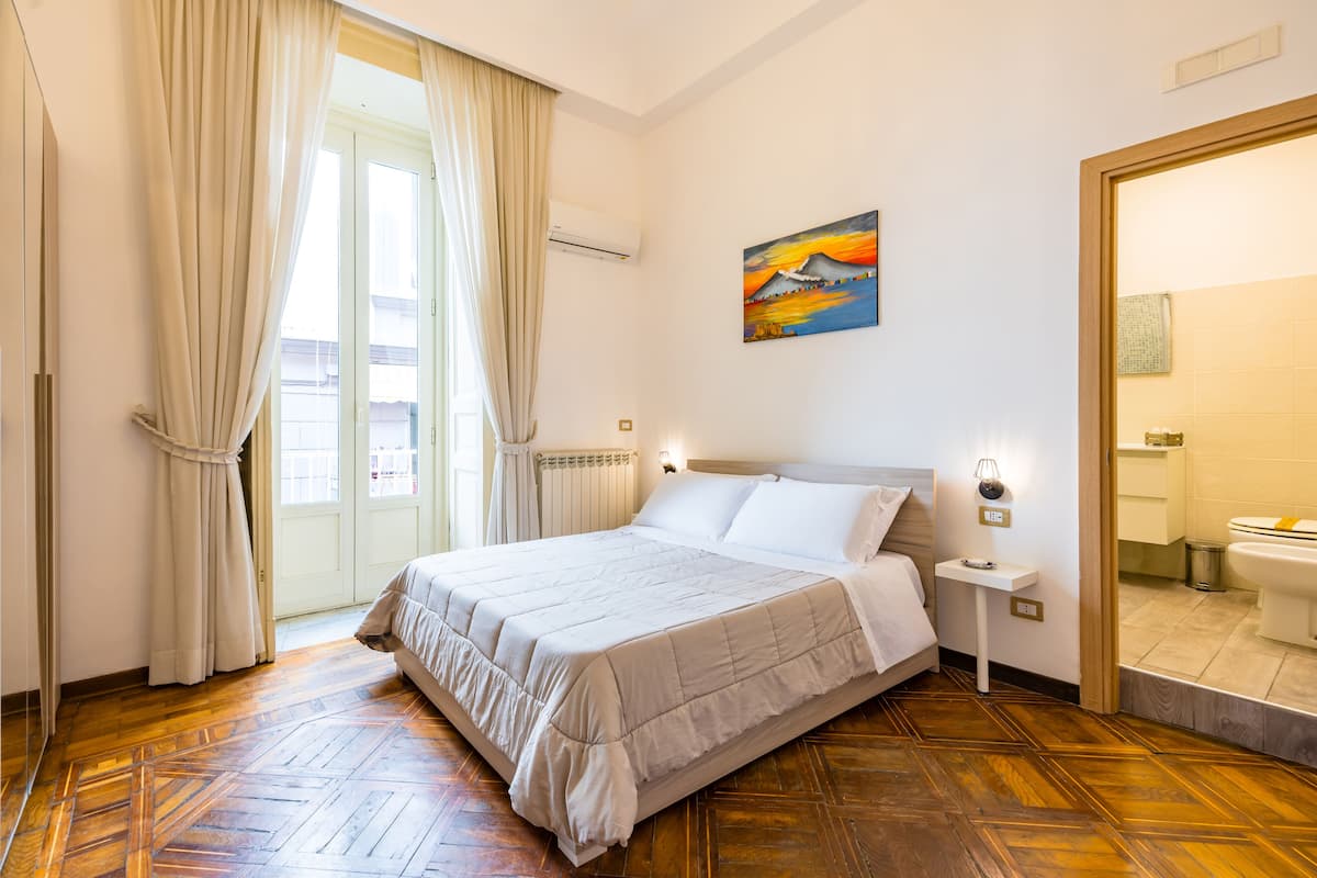 Room (1 Bedroom) | 1 bedroom, bed sheets