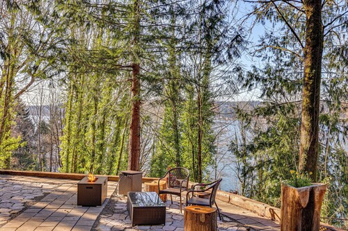Private Beach Access! Group-Friendly Getaway!