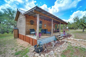 Property grounds - 2 Studio Cabins! Hill Country Escape w/ Fire Pit (Johnson City)