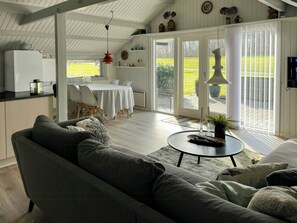 TV - Summer house with forest view near Hejsager Beach (Haderslev)