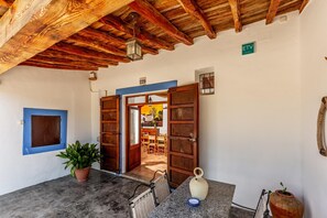 Entrance / Reception - Can Pere - 3-Bedroom Villa for 7 Guests (San Juan Bautista)