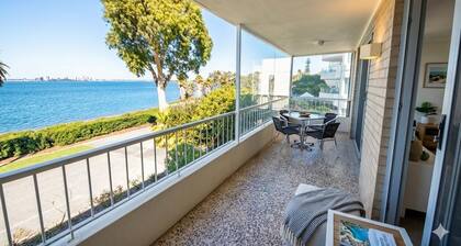 Walking distance to UWA, Kings Park
Only 5 minutes to Perth CBD