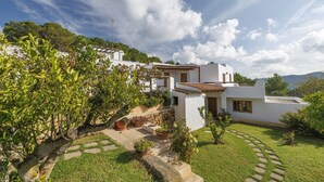 Unclassified image, 4 of 40, button - 5-Bedroom Villa Near Southwest Beaches (Benimusa)