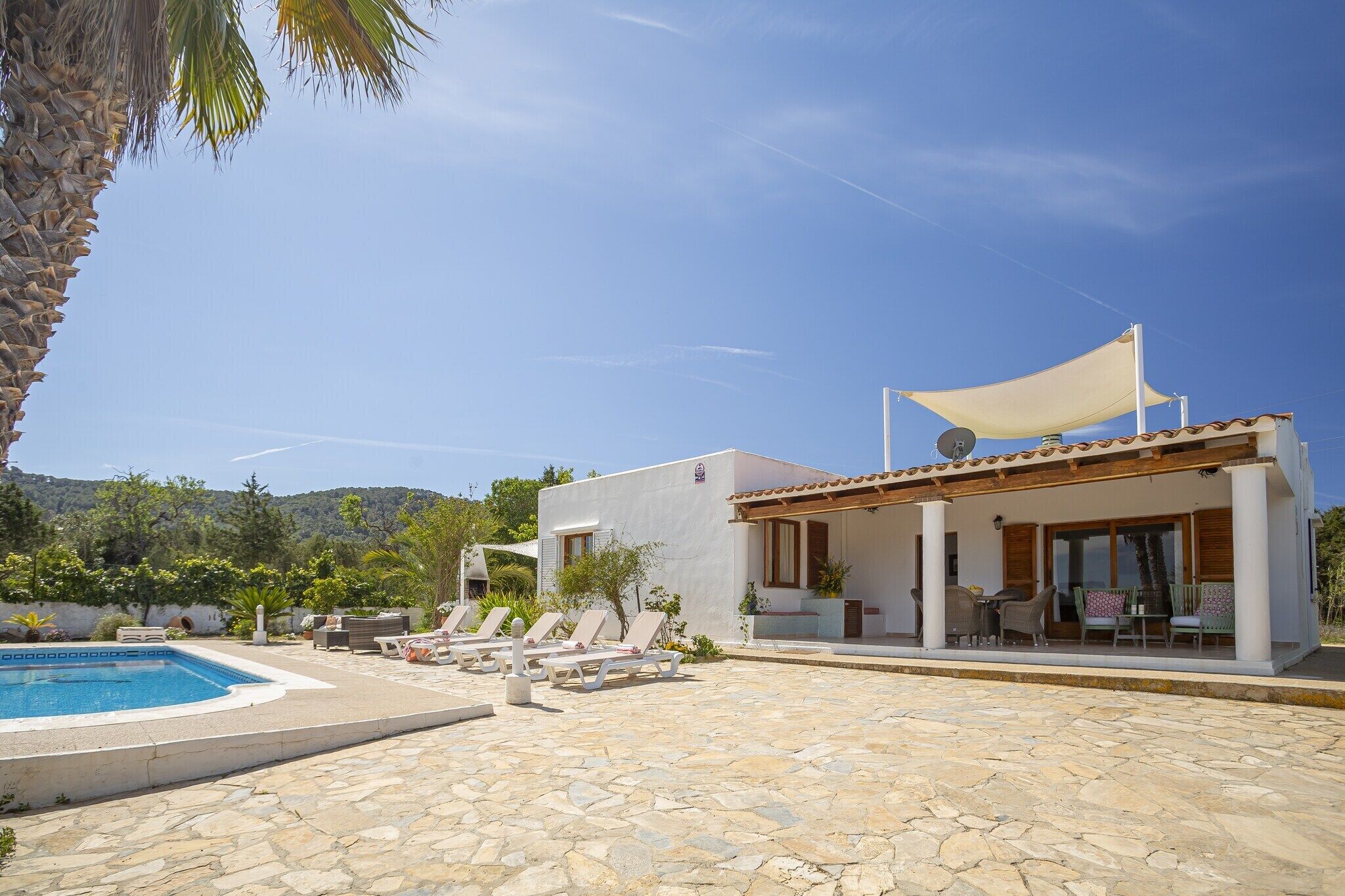 Außenseite Ferienhaus [Sommer]