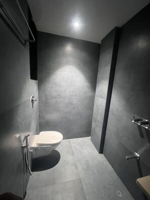Family Room, City View | Bathroom - HOTEL RUDRAKSH Shirdi (Shirdi)