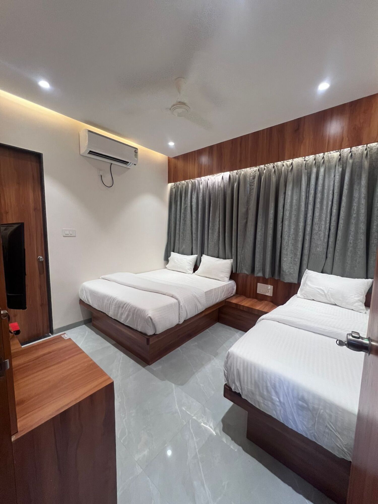 Triple Room, City View