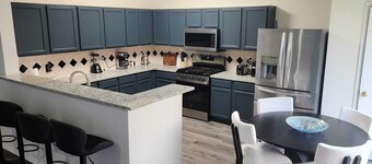 Luxury 4BR Retreat with 2 and half bath w/Game Room Near Stadiums