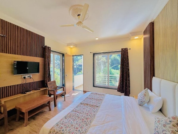 Chambre Familiale, vue jardin | Wi-Fi gratuit