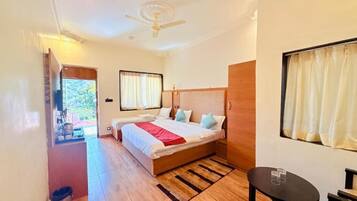 Deluxe Double Room, Mountain View | Free WiFi