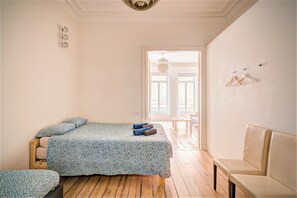 Room - 2-bedroom apartment in Antwerp Centre (Antwerp)