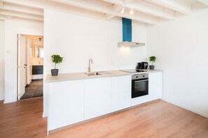 Private kitchen - Saint Pauls 14-persons apartment (Antwerp)