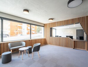 Apartment | Reception - Mountain Retreat for 6 With Indoor Pool (Auris)