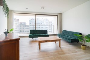 Living area - Exquisite Apartment with Cityview Balcony (Antwerp Center)