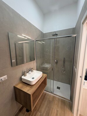 Camera, 1 camera da letto, accessibile ai disabili, vista città | Bagno