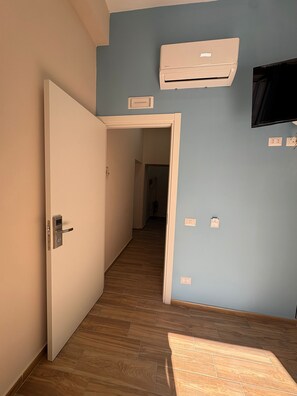 Zimmer, 1 Schlafzimmer, barrierefrei, Stadtblick | Innenbereich