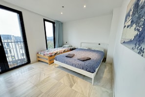 Room - Marble Lodge 3-bedroom (Antwerp Center)