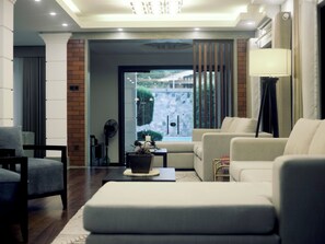 Villa Deluxe, vista a la alberca | Interior