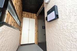 Interior - Reasonably priced compact room can accommodate 3  / Kanazawa City Ishikawa (Kanazawa City)